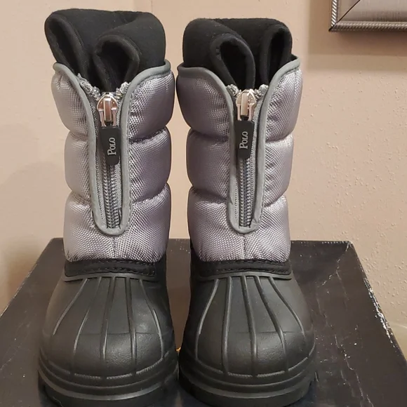 Ralph Lauren snow boots - Picture 1 of 8